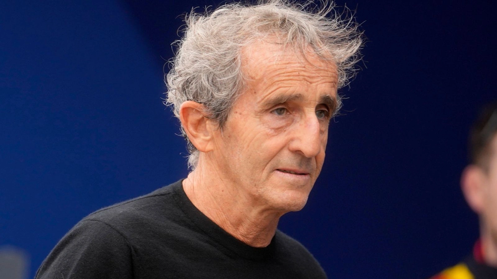 Alain Prost บาดเจ็บที่ศีรษะหลังกลุ่มคนร้ายบุกปล้นบ้านพักในสวิตเซอร์แลนด์