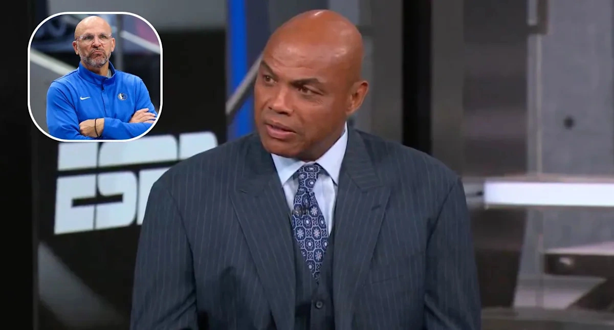 วินาทีช็อกกลางรายการ! เมื่อ Charles Barkley รู้ข่าวการปลด Jason Kidd ผ่านหน้าจอโทรศัพท์ขณะจัดรายการสด
