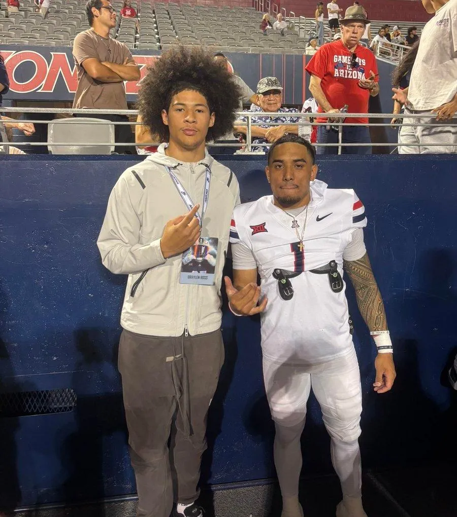 Arizona หว่านเมล็ดพันธุ์ใหม่: Braylen Ross ปีกนอกร่างยักษ์ตกลงปลงใจหยั่งรากลึกในผืนดินของ Wildcats