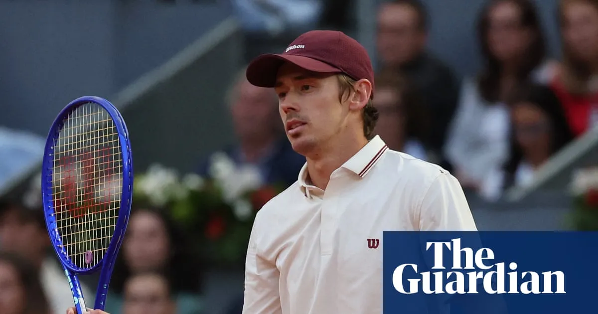 เสียงกรีดร้องของเส้นเอ็นและฝุ่นแดง: Alex de Minaur พ่ายยับเยินต่อพายุลูกใหม่ Rafael Jódar ใน Madrid