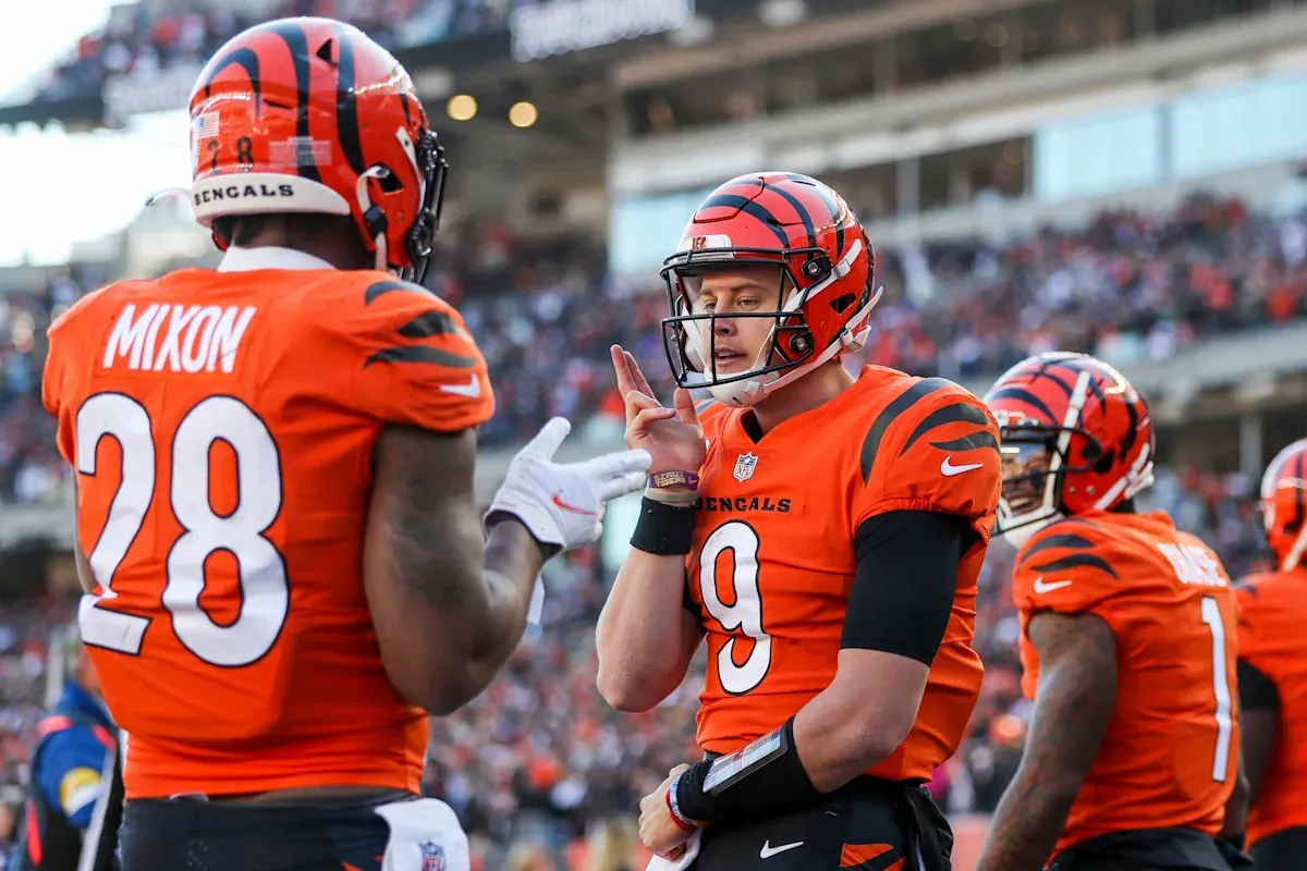 นาฏกรรมบทใหม่แห่งลุ่มแม่น้ำโอไฮโอ: เมื่อ DeAndre Hopkins ปรารถนาจะผนึกกำลังกับ Joe Burrow ในอาณาจักร Cincinnati Bengals