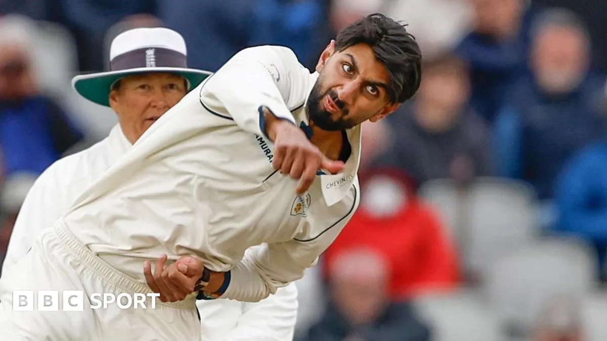 Bashir แผลงฤทธิ์! กด 4 วิคเก็ต ช่วย Derbyshire เบรกหัวทิ่มใส่ Lancashire