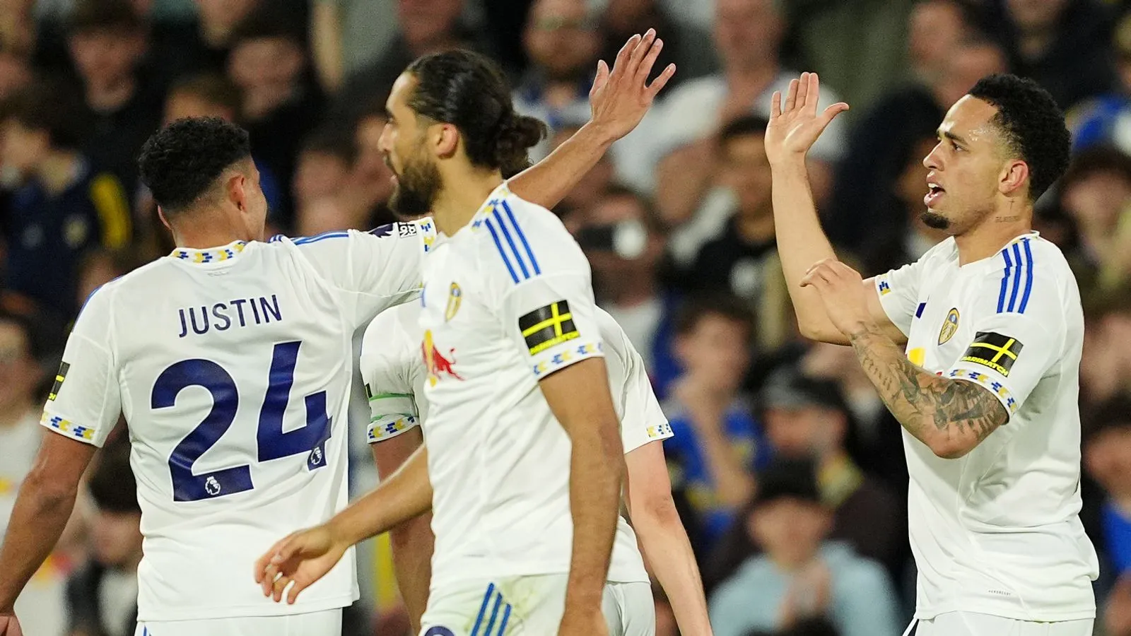 Leeds United ตบ Burnley ยับ: เมื่อ 'ยูไนเต็ด' แปลว่าสามัคคี ส่วน 'เบิร์นลีย์' แปลว่าทางใครทางมัน