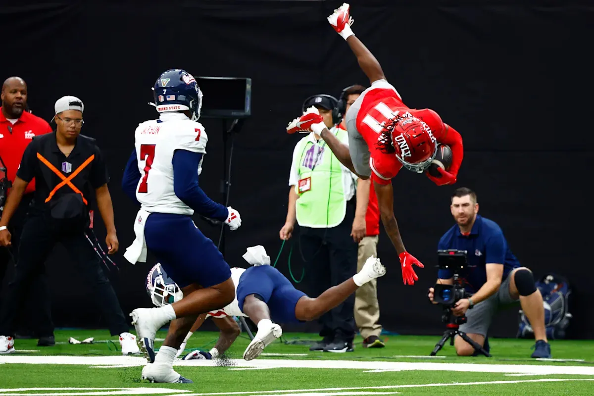 รอยร้าวบนปฏิทิน: เมื่อ Week 0 กลายเป็นจุดเริ่มต้นของสงครามที่ไม่มีวันสิ้นสุดใน College Football