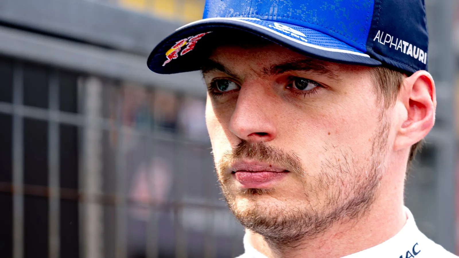 โศกนาฏกรรมแห่งความเร็ว: Max Verstappen กับปณิธานการอำลา F1 เมื่ออาสนะแห่งคาร์บอนไฟเบอร์ไร้ซึ่งจิตวิญญาณ