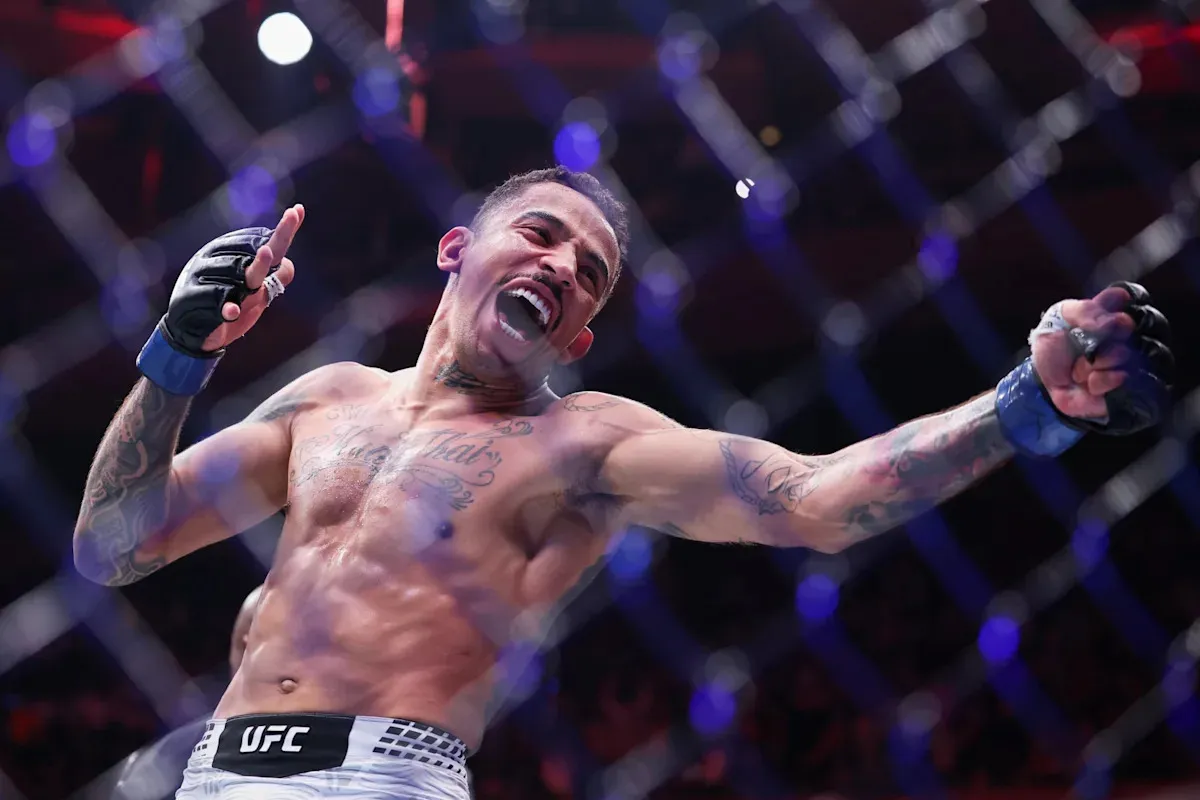 โศกนาฏกรรมที่ Perth: Carlos Prates บดขยี้ JDM และการจัดอันดับ Welterweight ที่อาบไปด้วยเลือด
