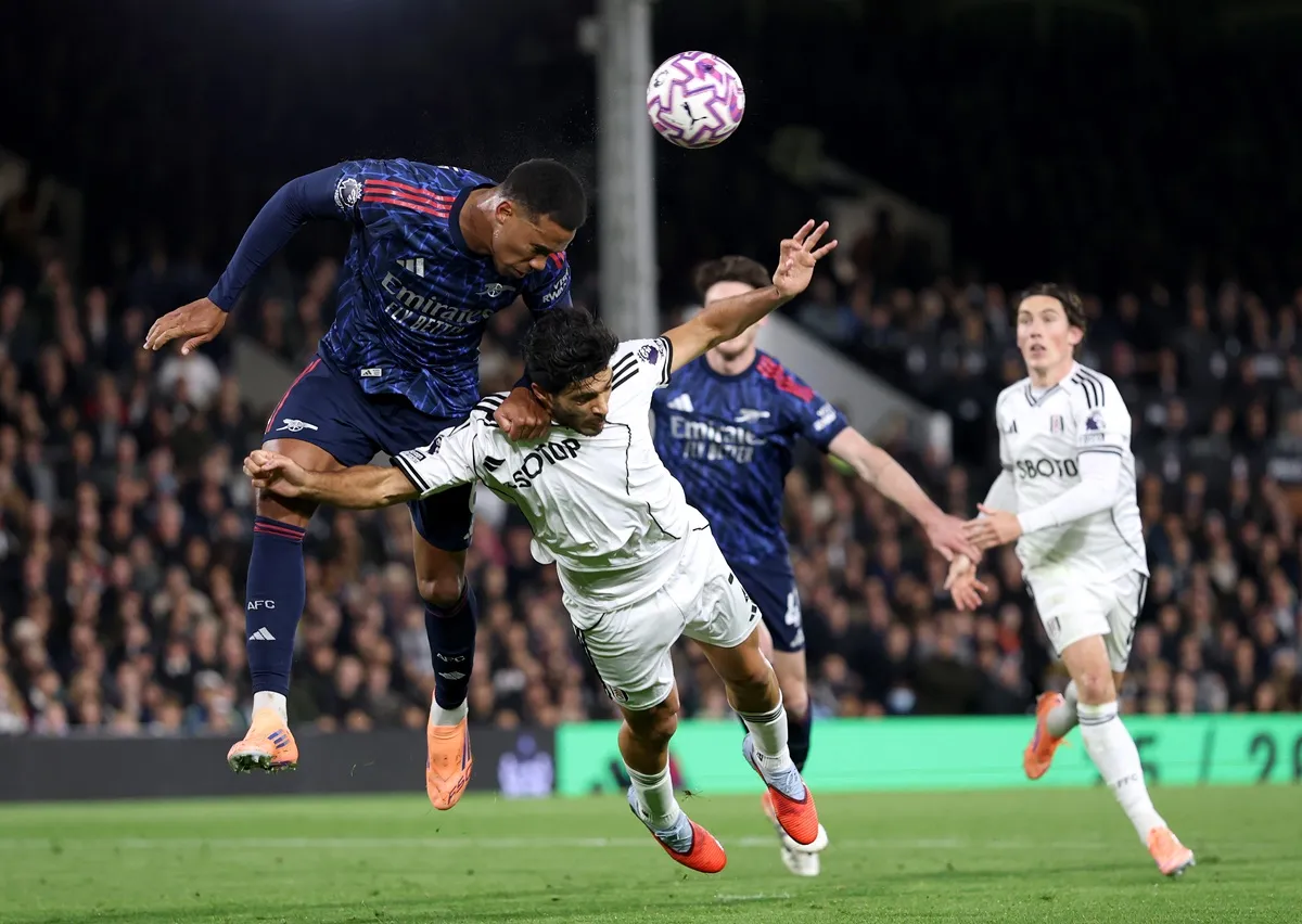 Arsenal ปะทะ Fulham: เมื่อปืนใหญ่ต้องห้ามพลาด ถ้าไม่อยากเห็นแชมป์ปลิวหายไปกับสายลม