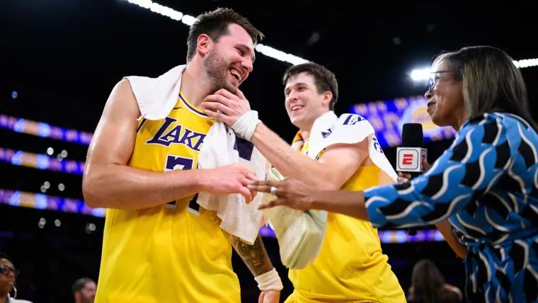 สารท้าดวลจากเงามืด: Austin Reaves กับคำราม 3 พยางค์ถึง Thunder ของ Shai Gilgeous-Alexander