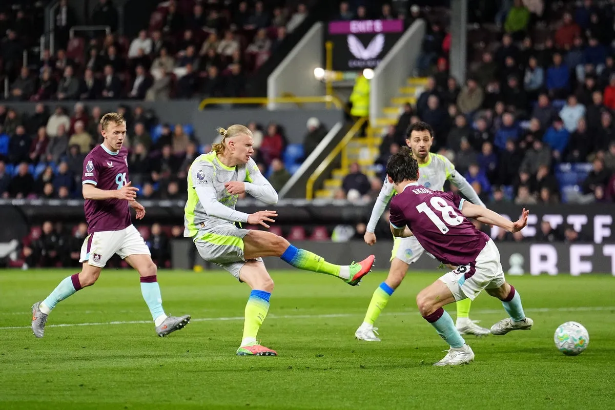 หยาดน้ำตาใต้แสงไฟที่มอดดับ: Burnley ร่วงหล่นสู่ความมืดมิดหลังพ่ายแพ้แก่ Manchester City