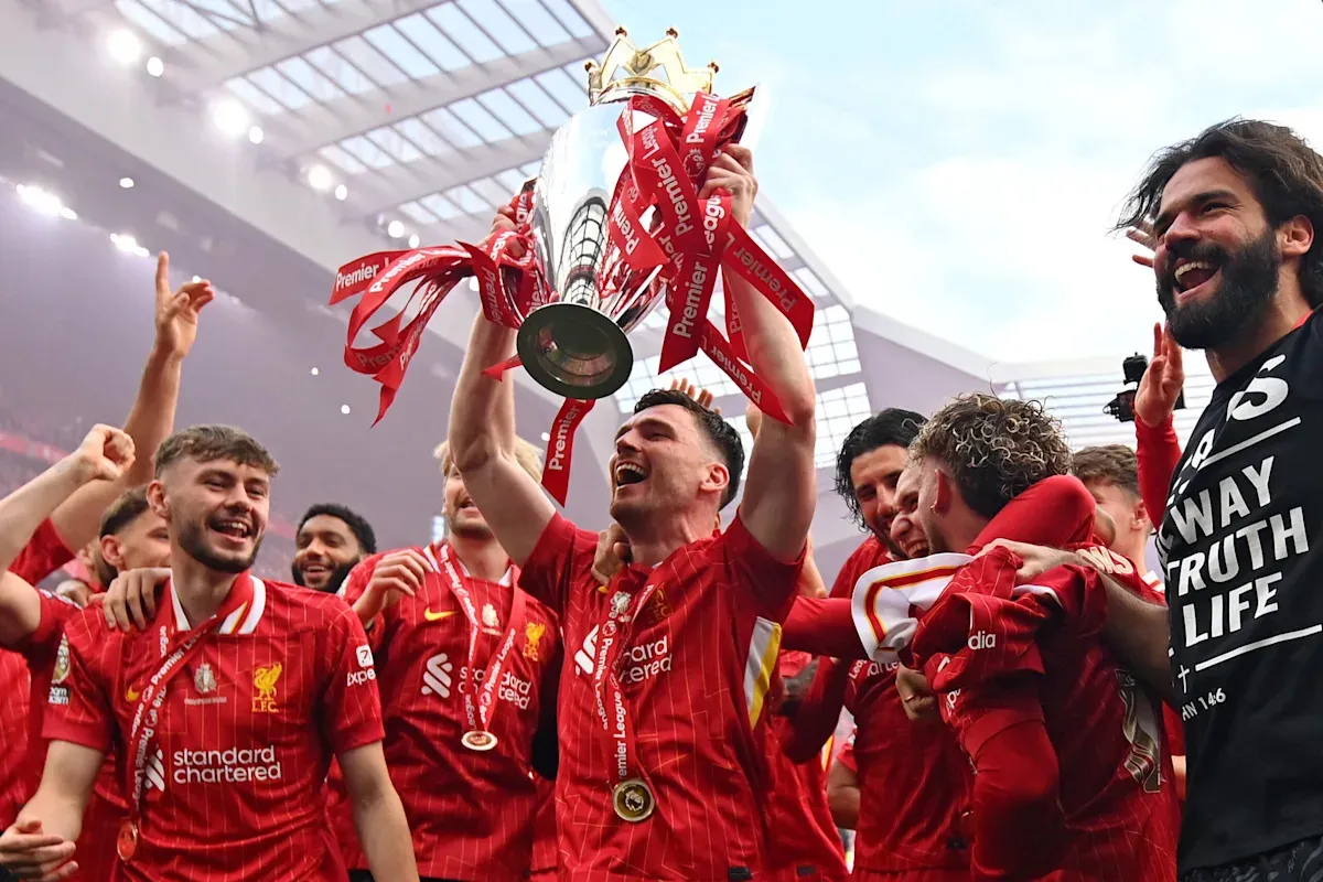 บทอำลาที่กรีดลึกถึงก้นบึ้ง: Robertson สารภาพว่าดาร์บี้แมตช์ครั้งสุดท้ายของเขานั้นสมบูรณ์แบบเกินกว่าจะจินตนาการ