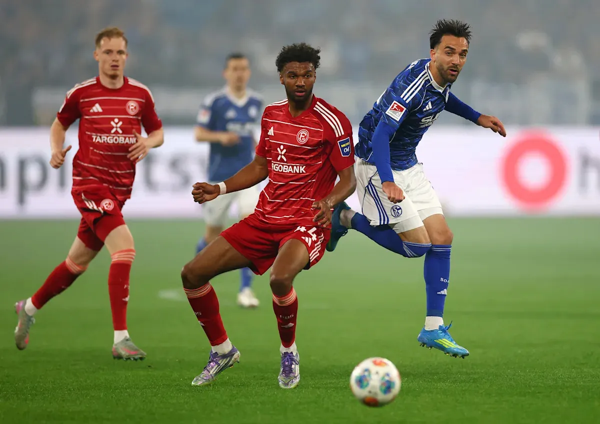 วิถีแห่ง Karaman: เมื่อกัปตันผู้ทรนงปลุกเร้าจิตวิญญาณแห่ง Schalke ให้กึกก้องทั่วอาณาจักร