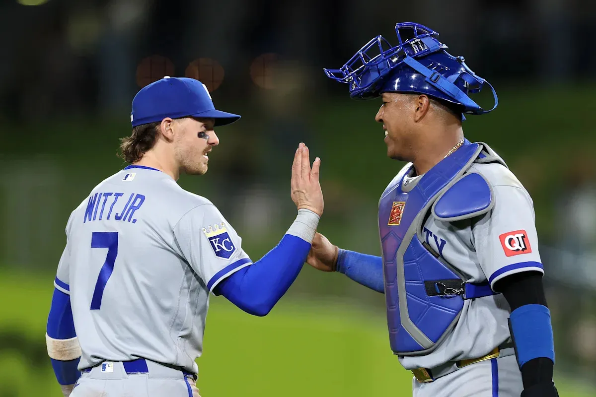 คราบเหงื่อและแสงไฟที่ West Sacramento: ส่องเกมดวลเดือด Kansas City Royals ปะทะ Athletics