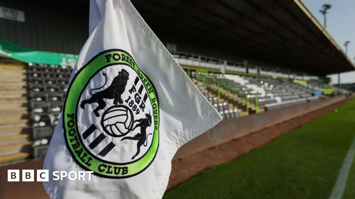 เงาหลอนของเบคอนที่ The New Lawn: เมื่อความเชื่อปะทะความจริงในวันที่ควันจาง
