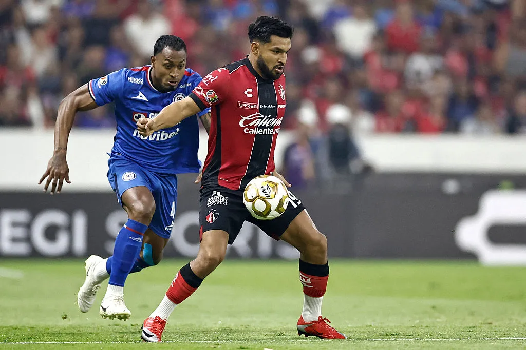 นาฏกรรมบนผืนหญ้าและรอยร้าวแห่งประวัติศาสตร์: Cruz Azul บุกสยบ Atlas ท่ามกลางเสียงก่นด่าของกาลเวลา