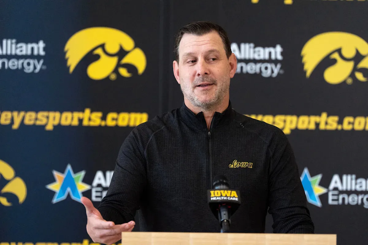 ‘โฉมใหม่ไฉไลกว่าเดิม?’: Tim Lester กับภารกิจปั้นเกมบุก Iowa ให้เลิกน่าเบื่อ (เสียที)
