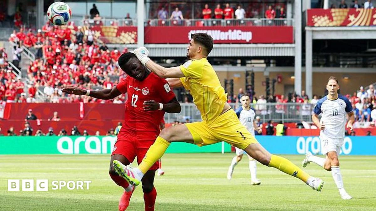 ดราม่าใบแดง! Wayne Rooney ปะทะคารมกูรูผู้ตัดสิน หลังเกม Canada เสมอ Bosnia-Herzegovina 1-1