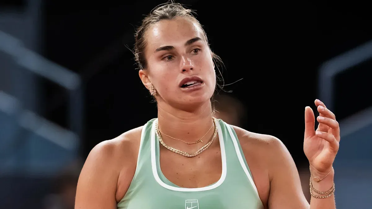 เสียงสะท้อนจากคราบเหงื่อ: Sabalenka ขู่คว่ำบาตร Grand Slam เมื่อศักดิ์ศรีถูกตีค่าต่ำกว่าหยาดเหงื่อ