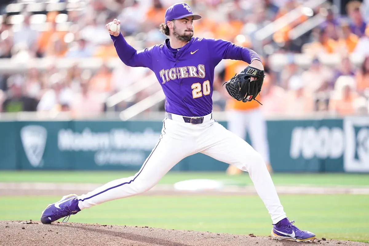 รอยร้าวใน Baton Rouge: Jay Johnson กับคำสรรเสริญท่ามกลางซากปรักหักพังของ Casan Evans