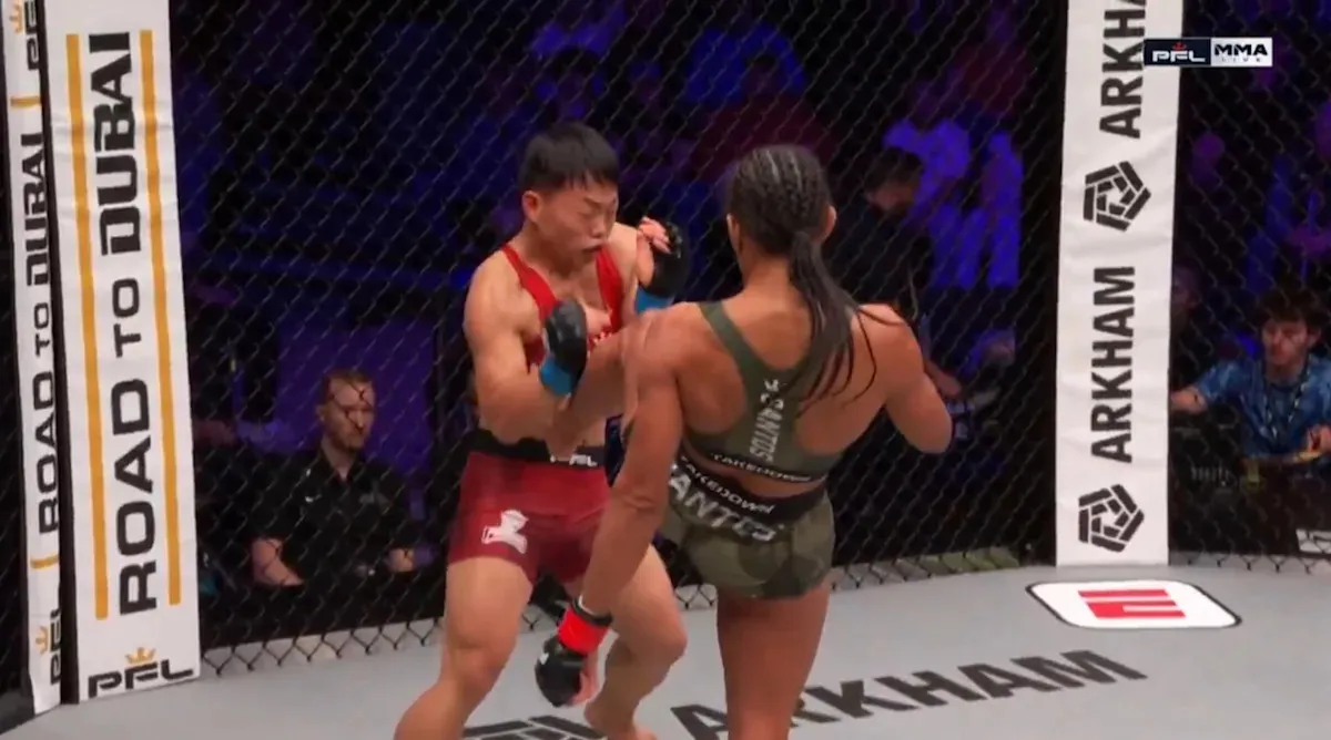 โศกนาฏกรรมใต้เงาเหล็ก: Taila Santos บดขยี้ Yan Qihui ด้วยลูกเตะที่พรากวิญญาณ