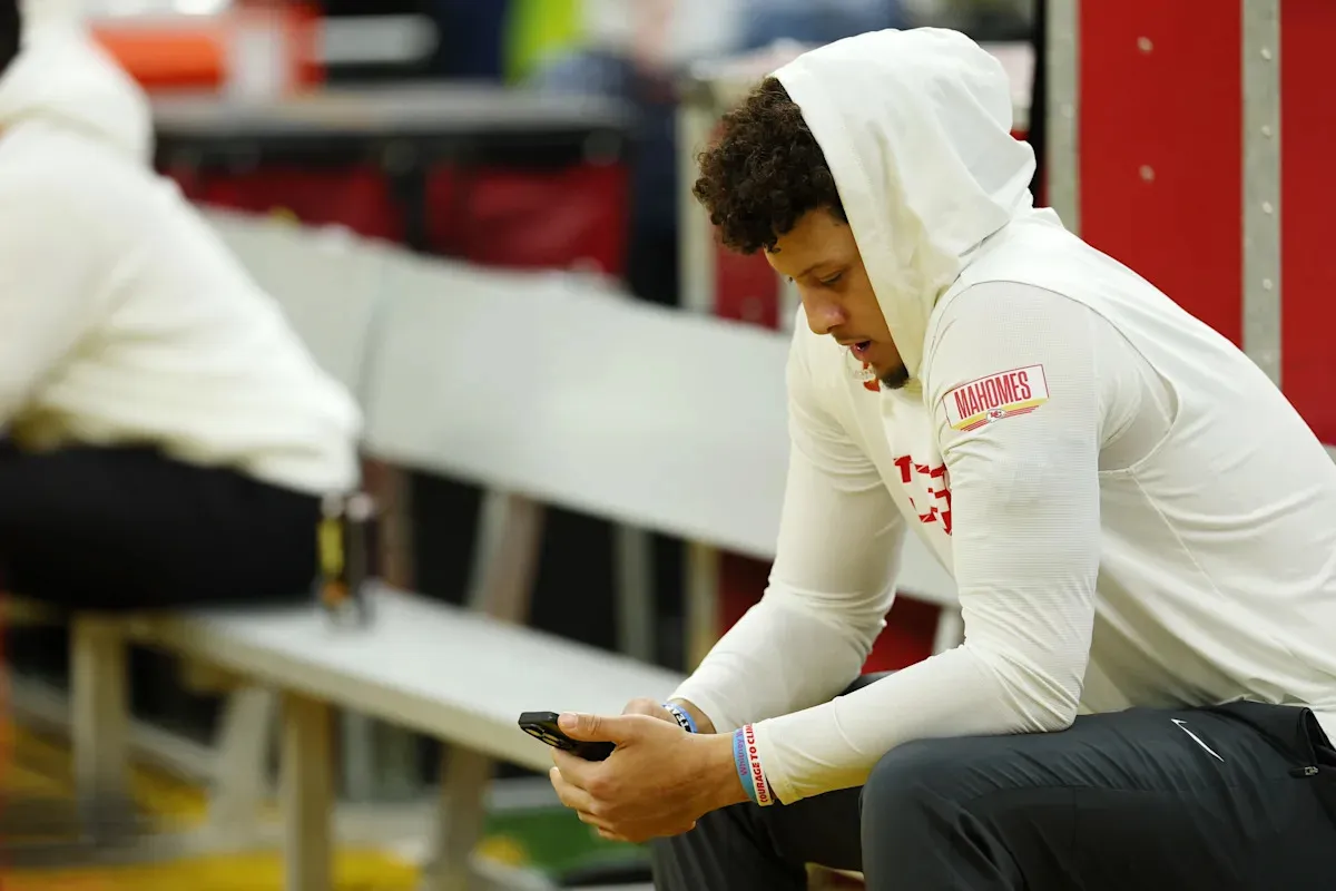 Patrick Mahomes กับความทรงจำสีจาง: เมื่อลูกขว้างสุดห่วยกลับมาหลอกหลอนจอมทัพ