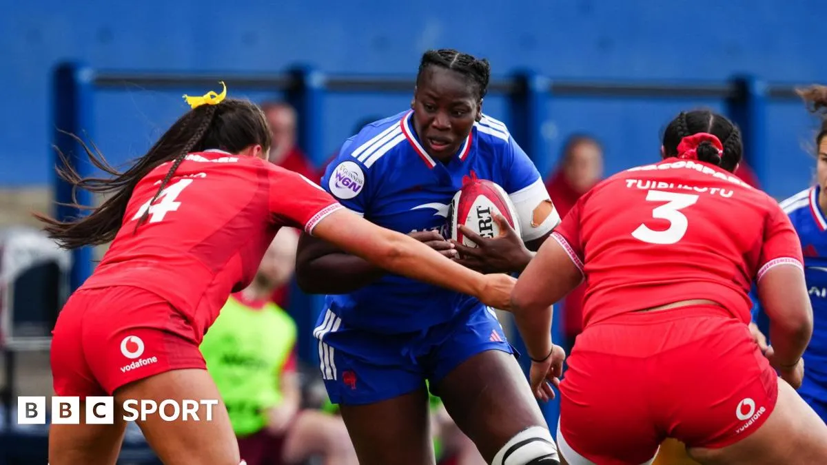 France บดขยี้ Wales: บทเรียนเลือดและโคลนในครึ่งหลัง