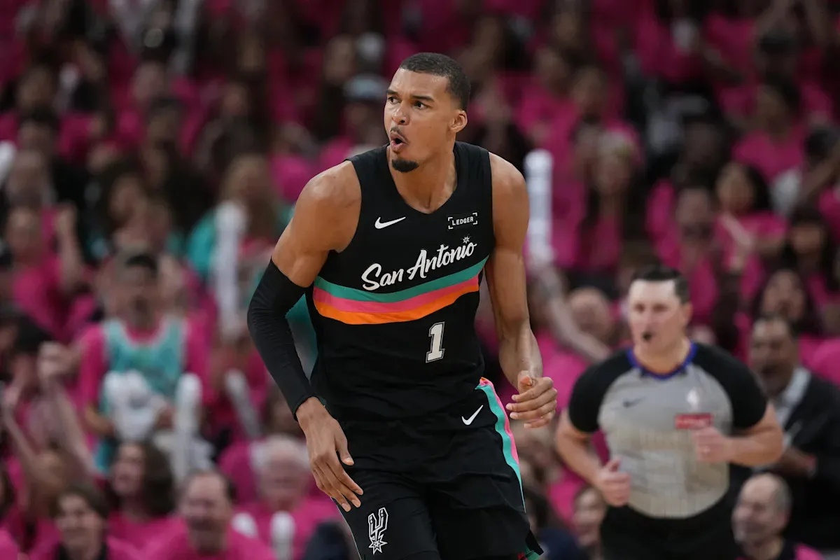 NBA Playoffs 2026: การวิเคราะห์ความเสี่ยงเชิงโครงสร้างและความล้มเหลวของระบบป้องกันต่อ Victor Wembanyama