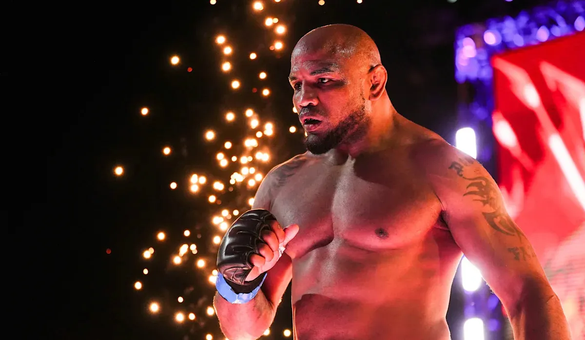 สังเวียนเปลือยหมัด: โศกนาฏกรรมสดจาก Gamebred Bareknuckle MMA