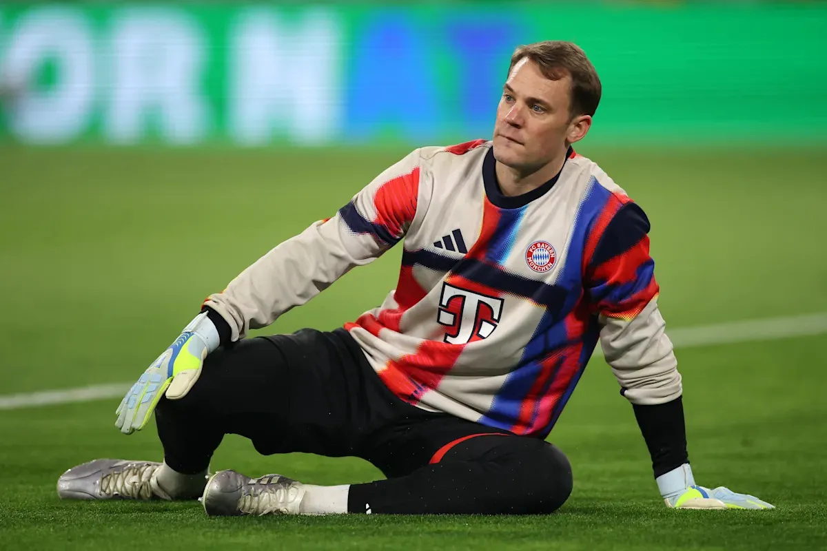 ปู่ Uli Hoeneß ออกโรงอ้อน Manuel Neuer: อยู่ต่ออีกปีเถอะนะพ่อคุณ ถือว่าช่วยปั้นเด็กมันหน่อย!