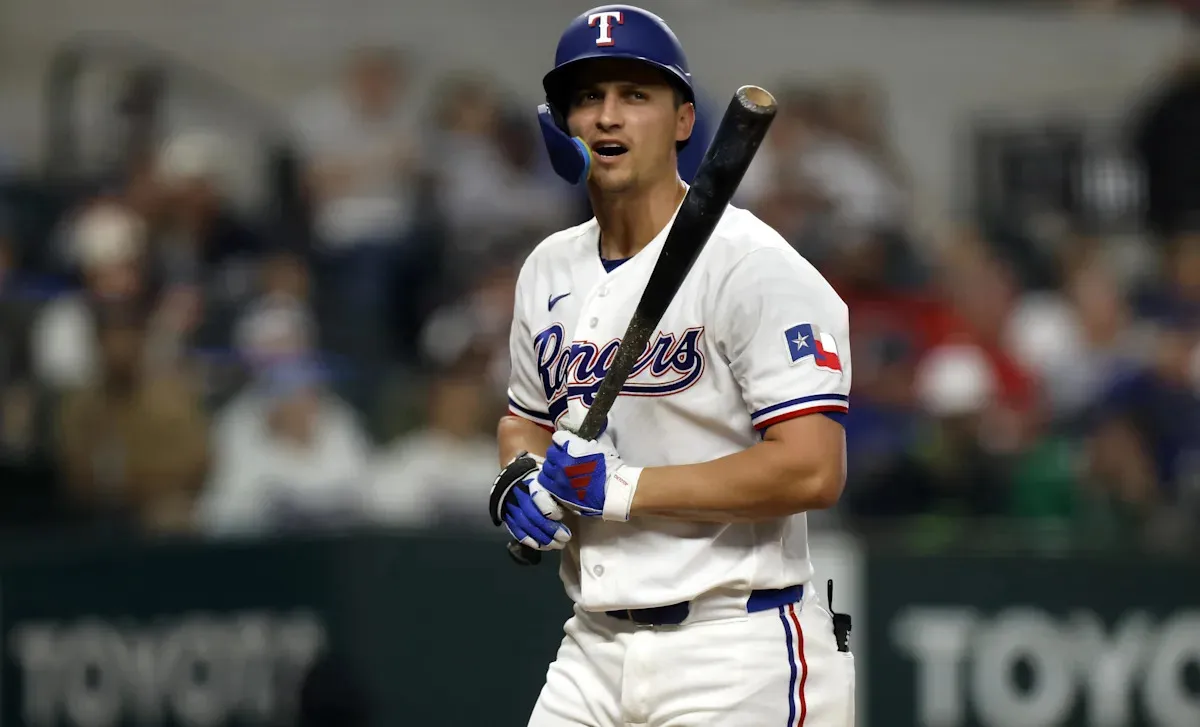 อรุณรุ่งแห่งศรัทธาและรอยเย็บ: บันทึกความเคลื่อนไหวของ Texas Rangers ประจำเช้าวันศุกร์