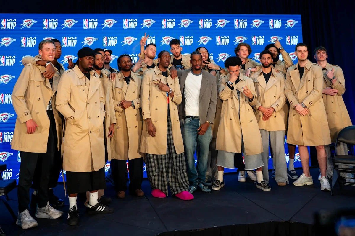 เงาเบื้องหลังบัลลังก์: Shai Gilgeous-Alexander กับการเถลิงยศ MVP สมัยที่สองที่แลกมาด้วยเลือดและมิตรภาพ