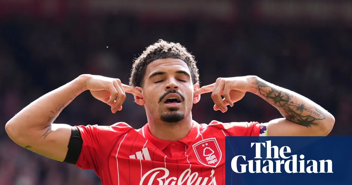 เงาพาดผ่าน City Ground: แฮตทริกของ Gibbs-White กับลมหายใจที่ยังไม่สิ้นของ Forest