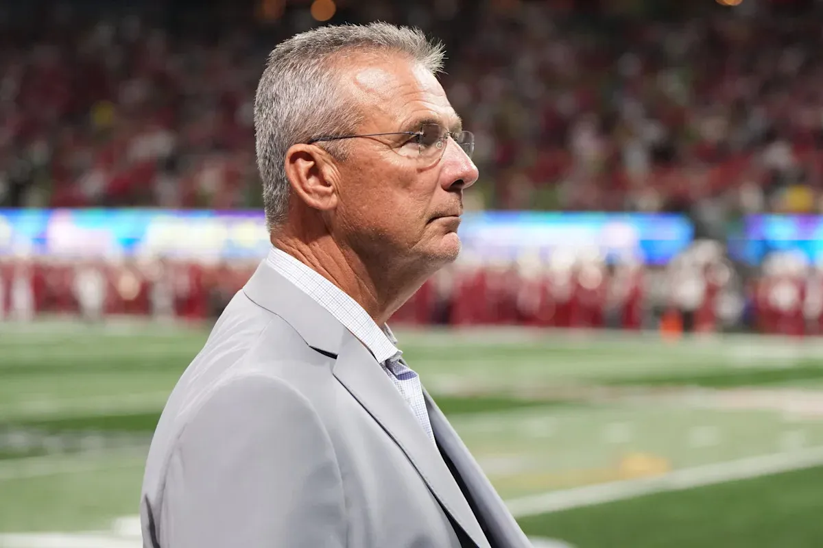 เมื่อศัตรูคู่อาฆาตจำนนต่อตรรกะ: Urban Frank Meyer กับการสดุดีบทใหม่ ณ Michigan