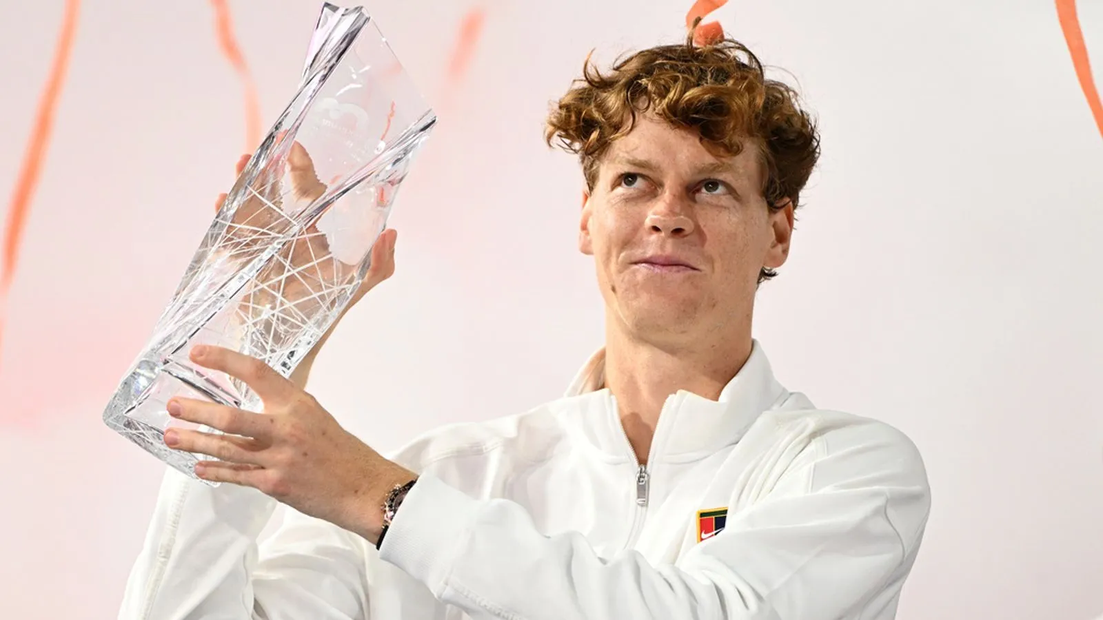 Jannik Sinner ผงาดคว้าแชมป์ Miami Open จารึกประวัติศาสตร์ 'Sunshine Double' โดยไม่เสียเซต