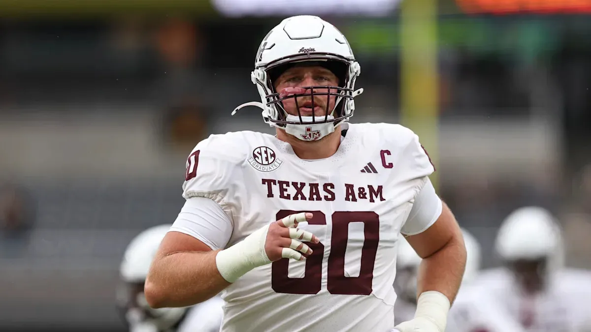 หมึกบนกระดาษ: Raiders รวบตัว Trey Zuhn III และ Brandon Cleveland เข้ากรงเหล็ก