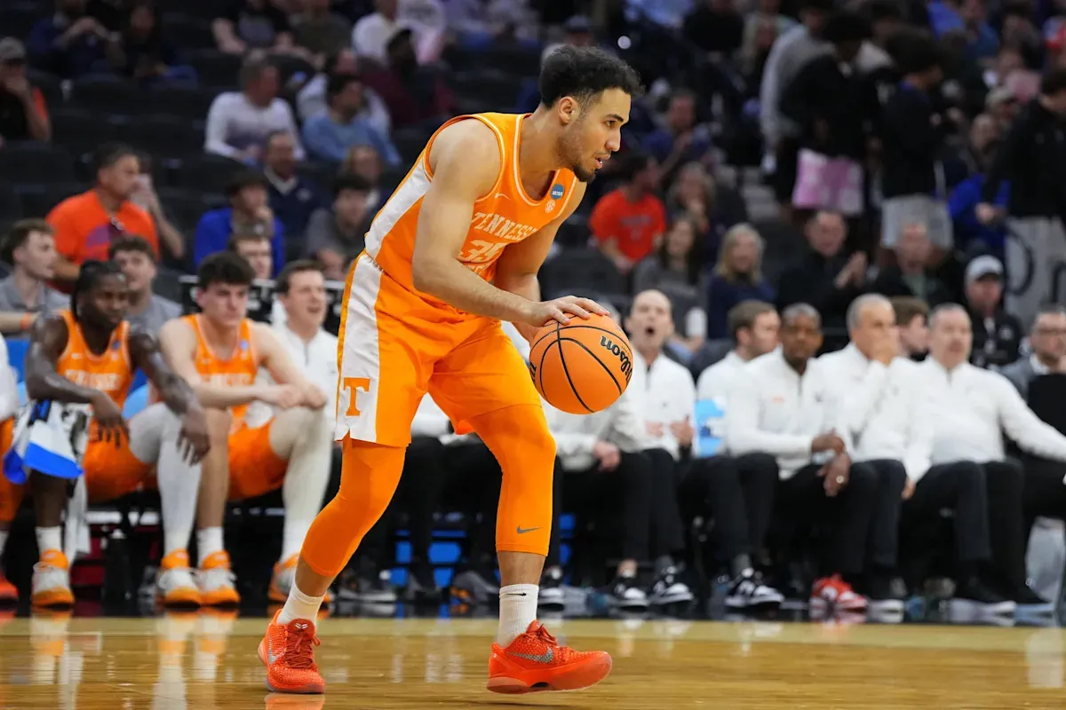 จาก Rocky Top สู่มาตุภูมิ: Ethan Burg กับการอำลา Tennessee เพื่อกลับไปซบไออุ่นที่ Israel