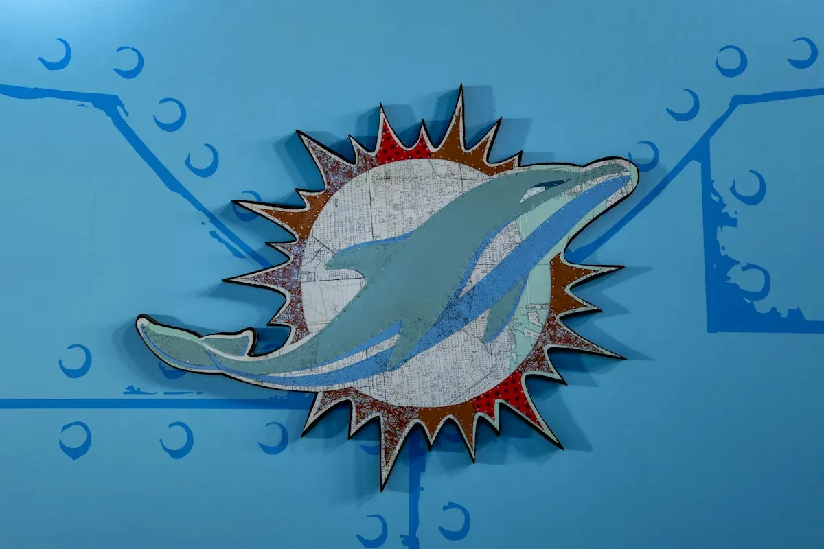 Dolphins Draft 2026: คราบเหงื่อ กลิ่นคาวเลือด และเดิมพันในโซนเปียกแฉะ