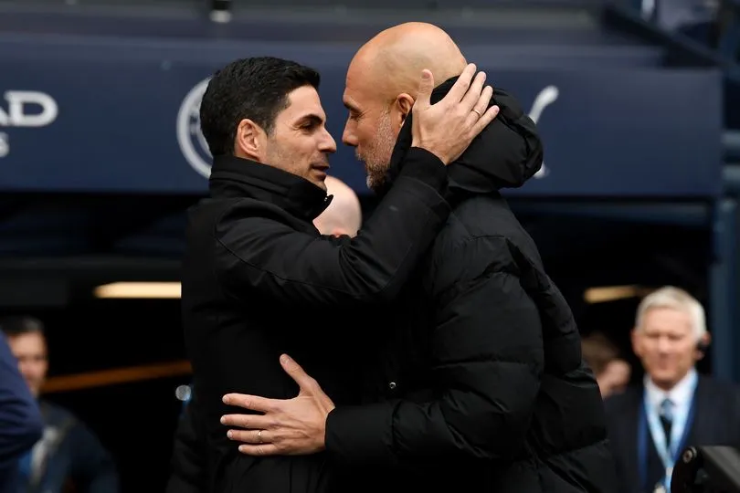 เงาที่ทอดยาวเหนือ Etihad: Mikel Arteta กับข่าวร้ายของ Bukayo Saka ในวันที่แสงอาทิตย์โรยรา