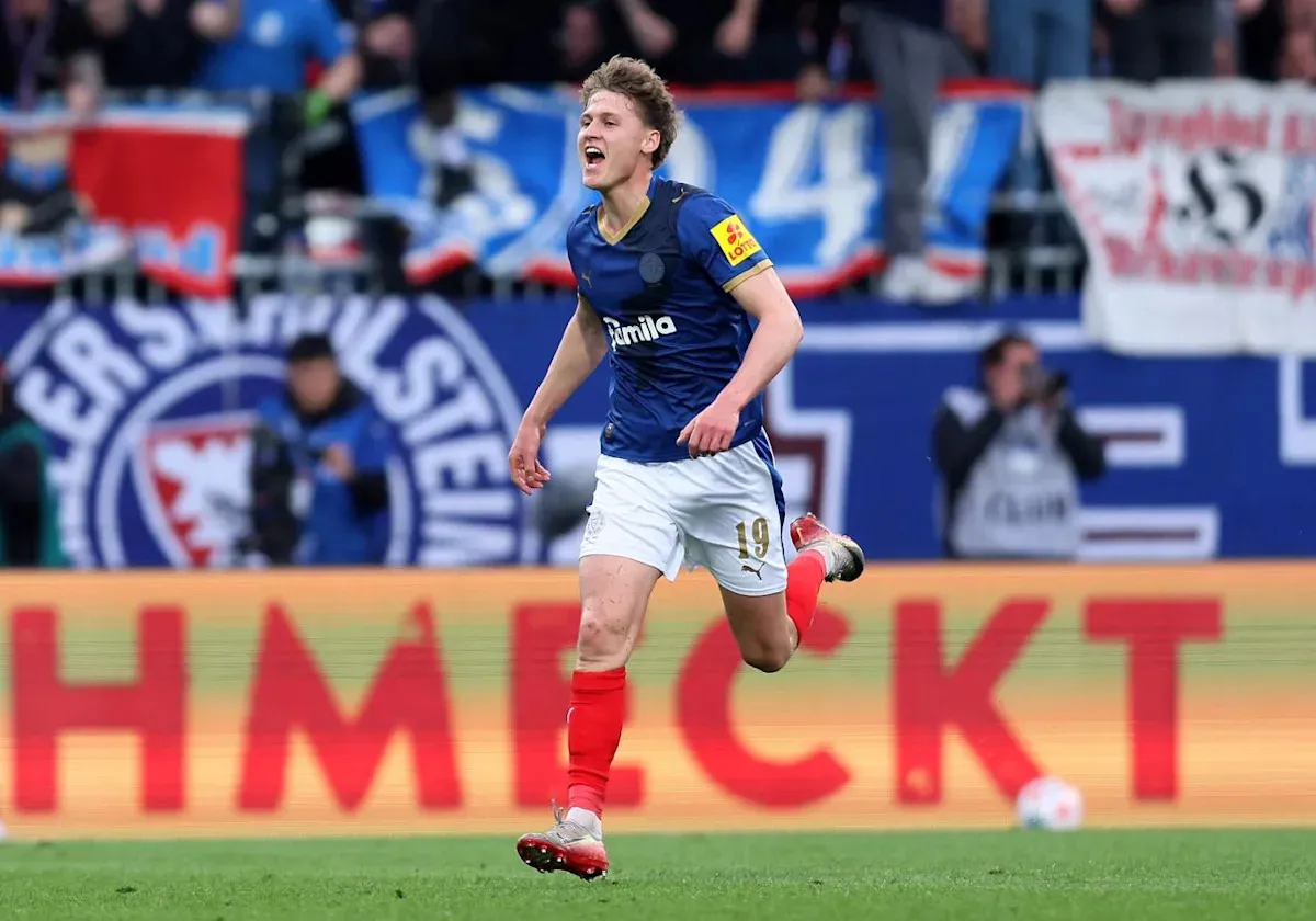 รอดตายสบายเกือก! Phil Harres เหมาสองพา Holstein Kiel ตบ Braunschweig การันตีอยู่รอดปลอดภัย