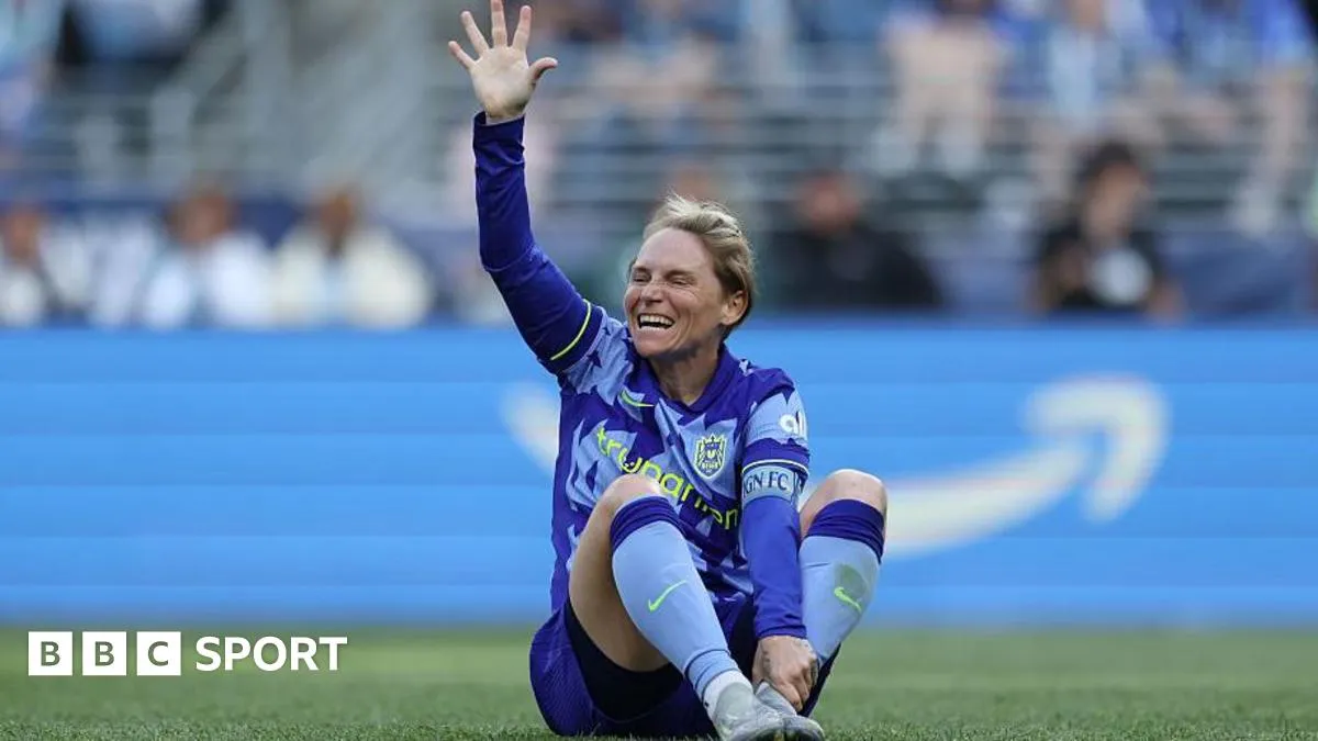 นาฏกรรมบนผืนหญ้า: การฟื้นตื่นของตำนานหมายเลข 10 แห่ง Seattle Reign