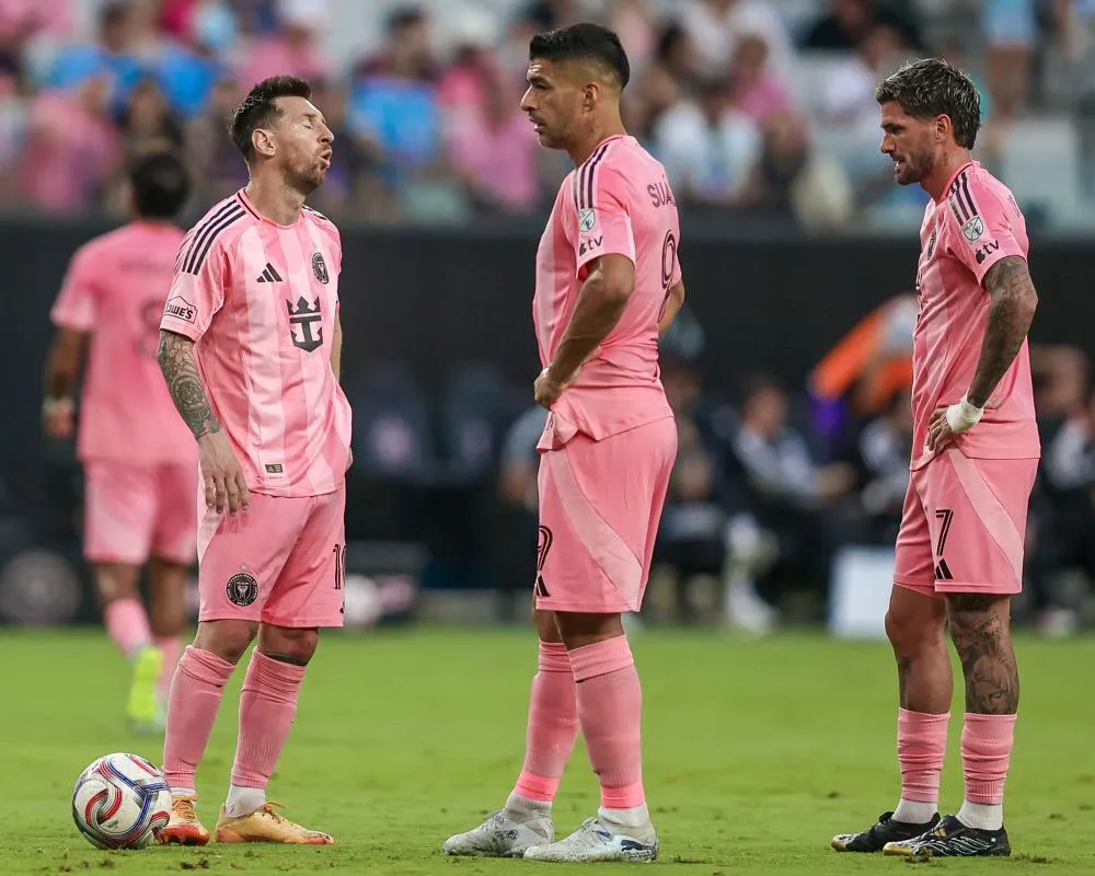 โศกนาฏกรรมแห่ง Nu Stadium: เมื่อเหล่าดาราซ่อนตัวในเงามืด และการล่มสลายของแนวรับ Inter Miami