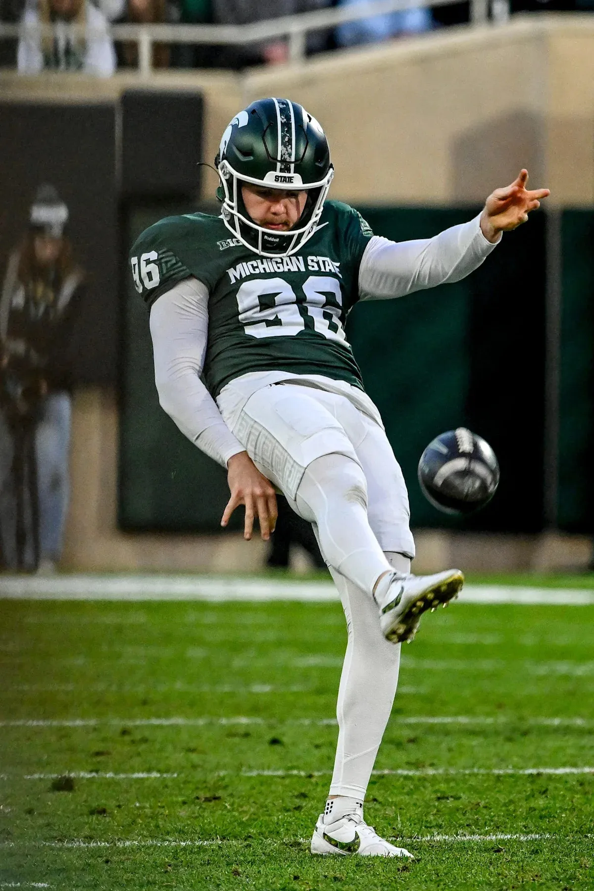 Ryan Eckley ผู้หว่านเมล็ดพันธุ์แห่งวิถีทาง: จิตวิญญาณ 'เกมซ้อนเกม' ที่หยั่งรากลึกในผืนดินของ Ravens