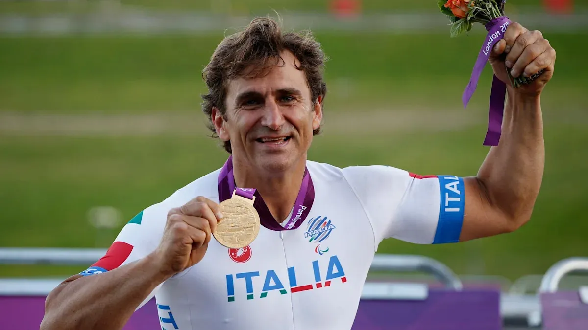 ปิดตำนานยอดคนเหล็ก! Alex Zanardi ฮีโร่ผู้ปฏิเสธคำว่า 'เป็นไปไม่ได้' เสียชีวิตแล้วในวัย 59 ปี