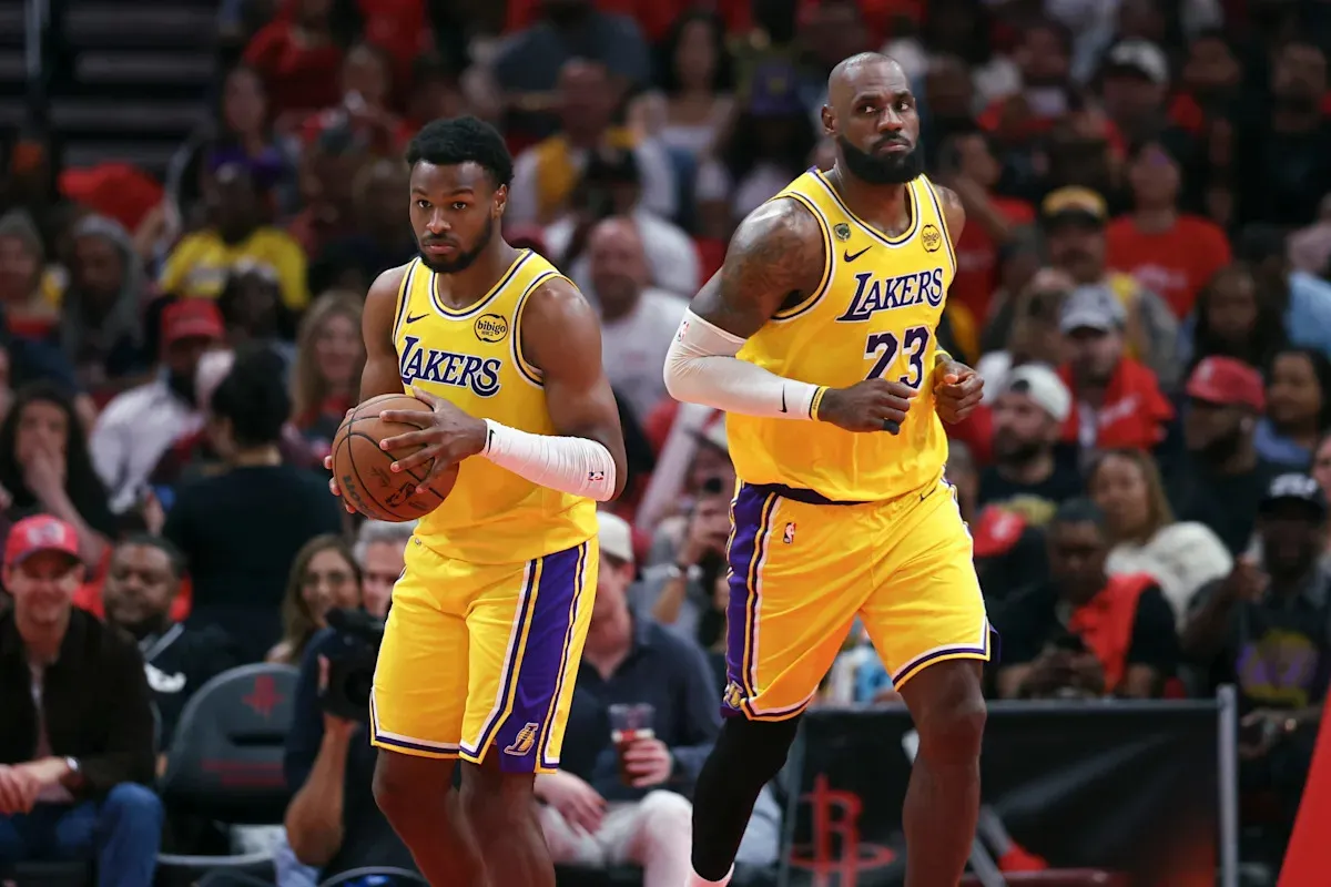 วิเคราะห์ความเสี่ยงเชิงโครงสร้าง: Bronny James และ LeBron James กับโอกาสในการสร้างหนี้สินทางประวัติศาสตร์