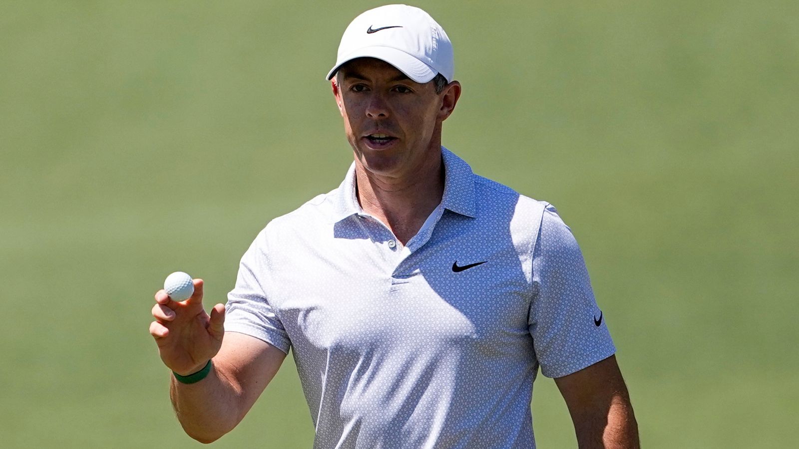Rory McIlroy นำโด่ง The Masters! Bryson ตีเสียจนไม่ได้ไปต่อ