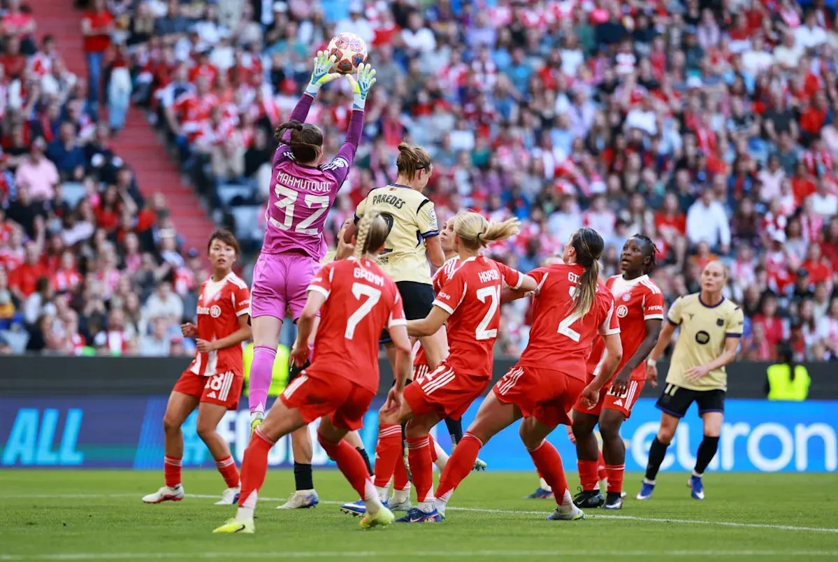 ศึกนี้ไม่มีคำว่า 'ของตาย'! พรีวิว UEFA Women’s Champions League: เมื่อ FC Barcelona Femení ต้องเปิดบ้านรับมือ FC Bayern Frauen ที่พกความมั่นหน้ามาเต็มกระเป๋า