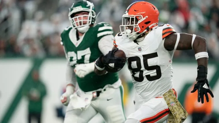 เมล็ดพันธุ์ที่ร่วงหล่นจาก Cleveland: David Njoku เตรียมหยั่งรากลึกในผืนดินแห่ง Los Angeles Chargers