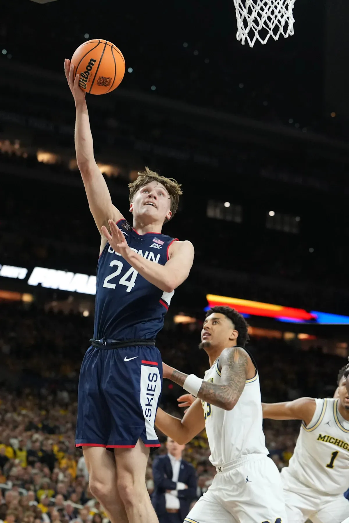 การวิเคราะห์ความเสี่ยงและภาระผูกพันทางบัญชี: Braylon Mullins ปฏิเสธ NBA Draft เพื่อคงสถานะสินทรัพย์ใน UConn