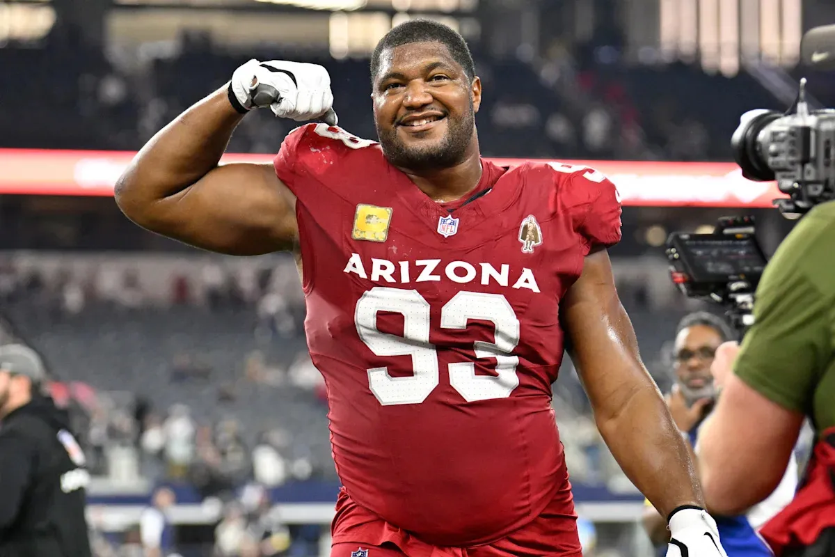 พฤกษาอมตะแห่งแนวรับ: Calais Campbell เตรียมหวนคืนสู่รากเหง้าในร่มเงาของ Baltimore Ravens