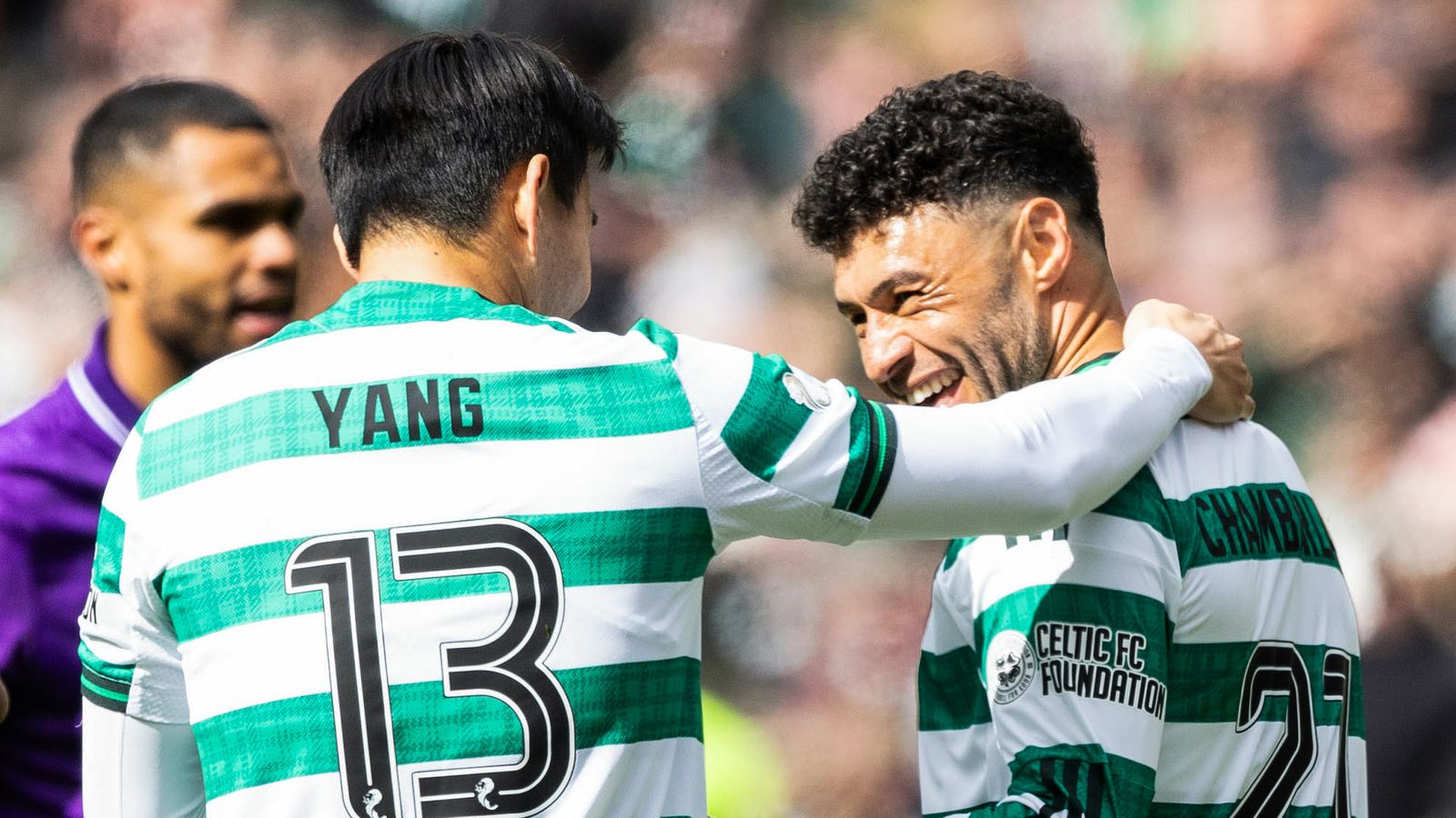 Celtic เฉือน St Mirren หืดขึ้นคอ! Oxlade-Chamberlain ฮีโร่