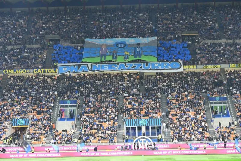 DNA งูเก็งกองมันแรง! เมื่อแก๊ง 'อินเตอร์จูเนียร์' บุก San Siro โชว์ผลงานศิลปะฉบับตัวตึง